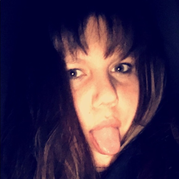 Meet your Posher, Katelyn - Picture 1 of 1